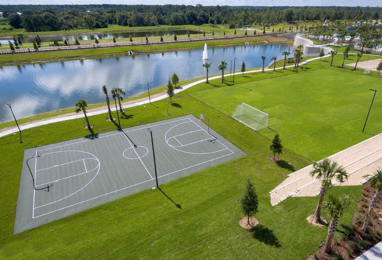 Stunning Rare Lake Front 7Br Holiday Home - Sleeps 14 - Pool, Hot Tub, & Games! Orlando Eksteriør bilde